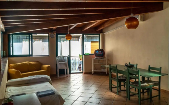 Casa singola su 2 piani Brolo