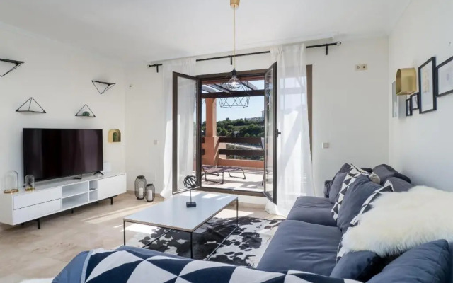 2297 Superb 2 bedrooms with seaview