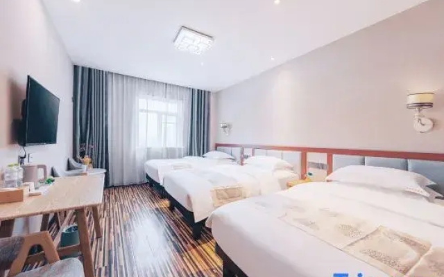 Meicheng Business Hotel (Qiyang International Airport, Hedong District, Linyi)