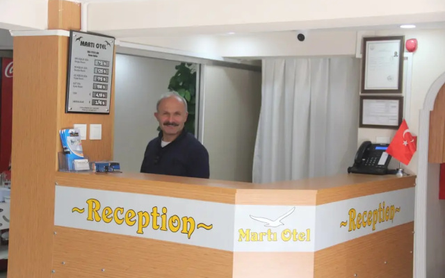 Marti Hotel