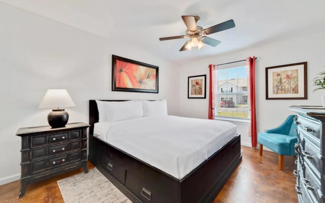 3br/2ba Full Condo w/ Pool & Gym, Sleeps 7