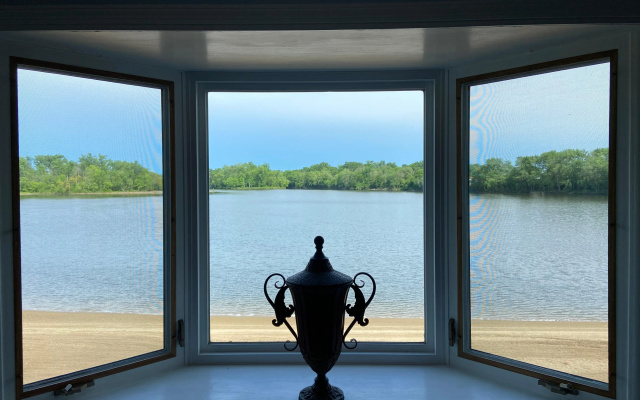Beach House on Lake