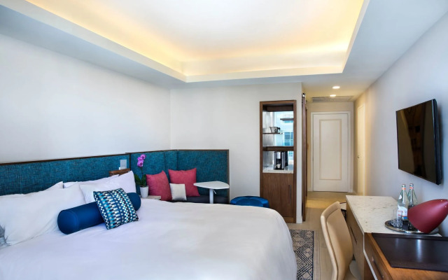 CIRC Hotel