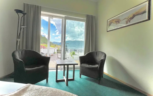 Ryfylke Fjordhotel og Basecamp