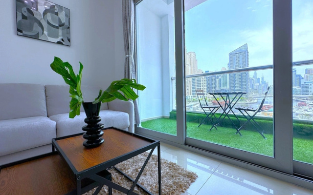 Luxury Studio with Marina View