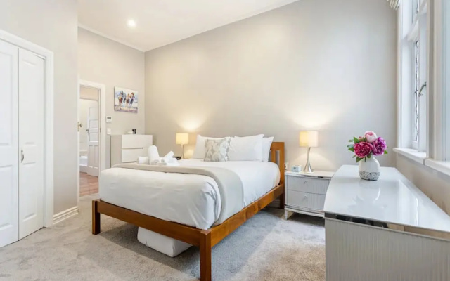 Parnell Home With Stunning Views
