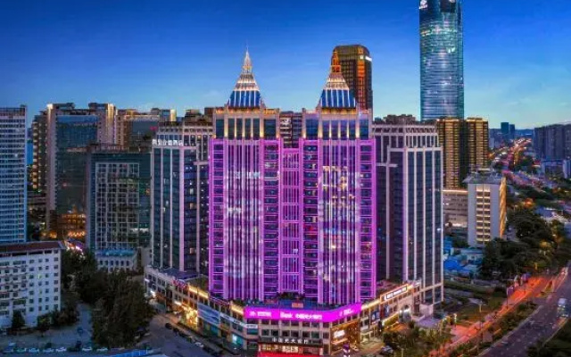 Kyriad Hotel (Honggutan Greenland Twin Towers Shop)