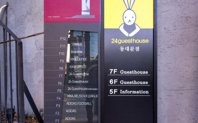 Отель 24 Guesthouse Dongdaemun вид на фасад