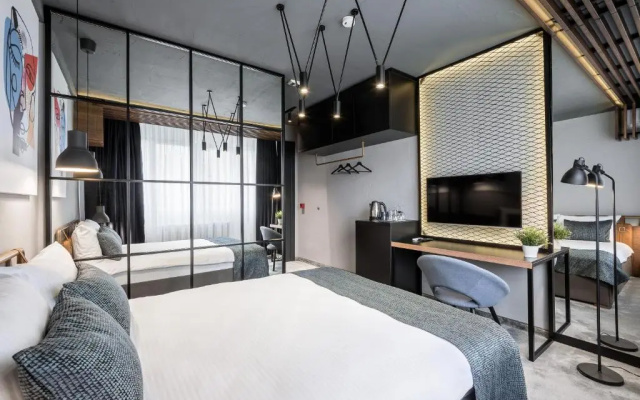 7 Rooms Suites