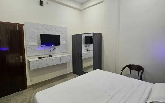 Raghupati Raghav Raja Ram Inn