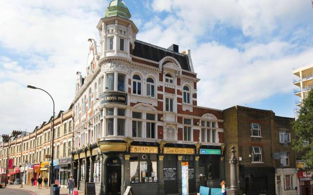 Отель New Cross Inn Hostel Великобритания, Лондон - отзывы, цены и фото номеров - забронировать отель New Cross Inn Hostel онлайн вид на фасад