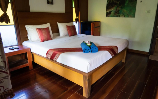 Lanta Andaleaf Bungalow