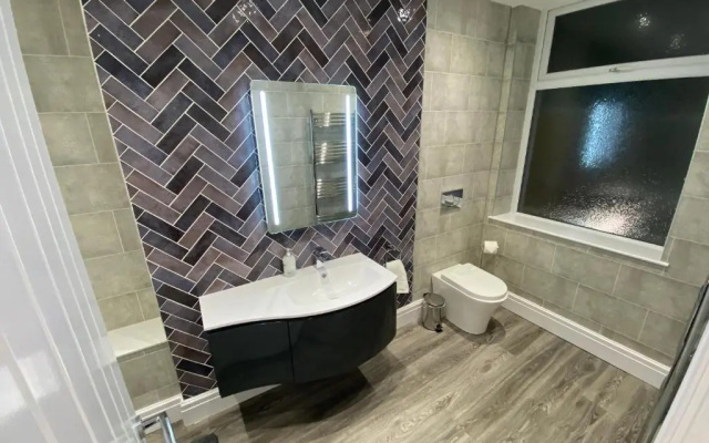 Edward Place Luxury Hot Tub Apartments