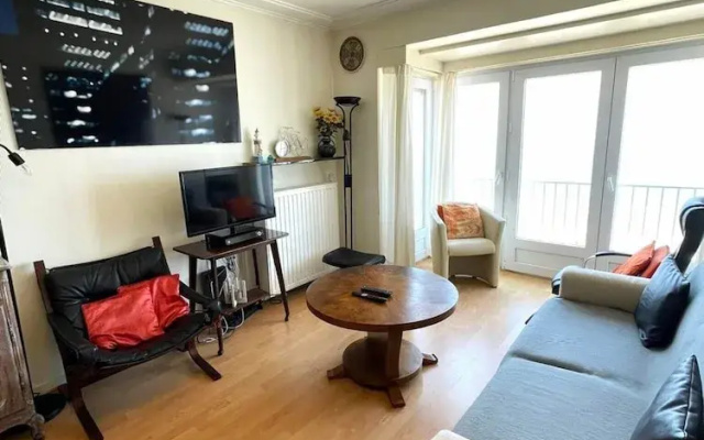 Apartment for 5 People With sea View