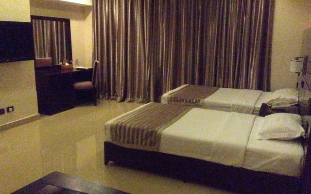 Noble House Hotel