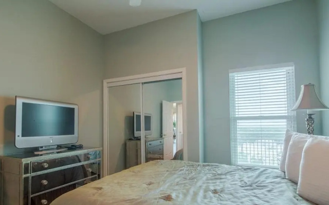 Legacy I 1305 Penthouse