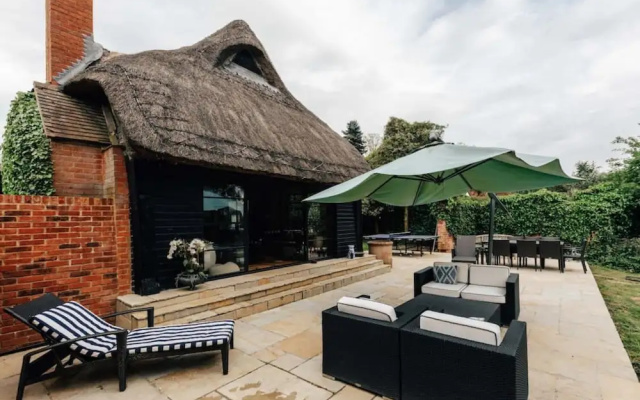 The Lakeside Viewing Gallery - From 900 Per Night