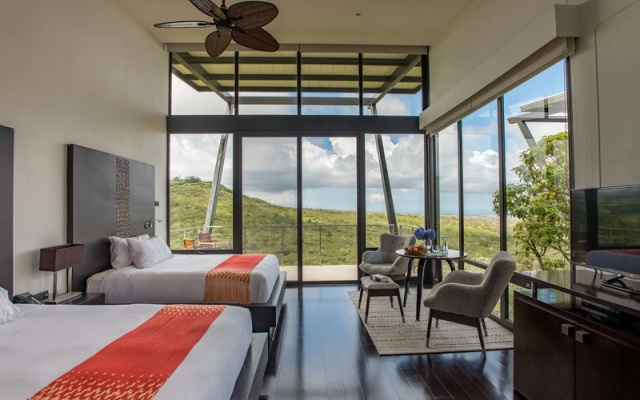 Pikaia Lodge
