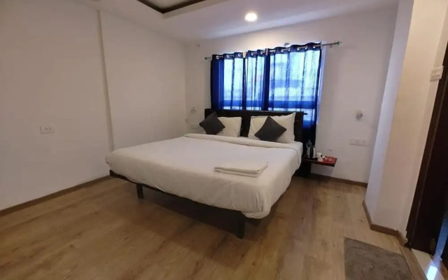 Hotel Grand Majesty