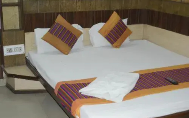 OYO 19475 Vijay Inn