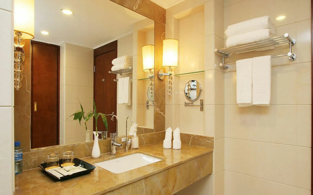 Beijing He Ping Li Hotel