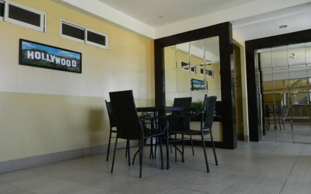 Hollywood Suites and Resort - Marilao