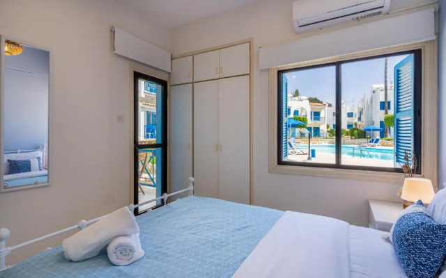 Sea Breeze 1-BR Apt & Pool in Pyla