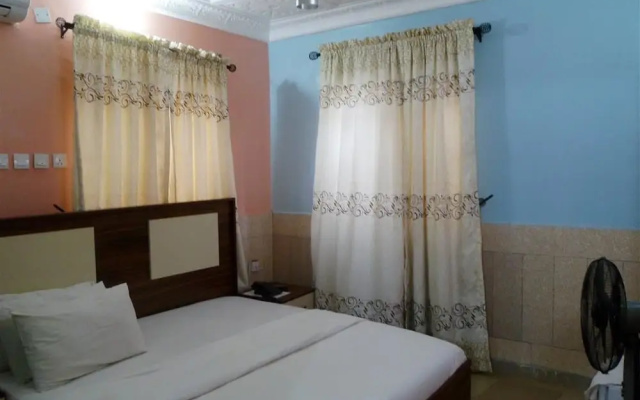 Orange Groove Hotel