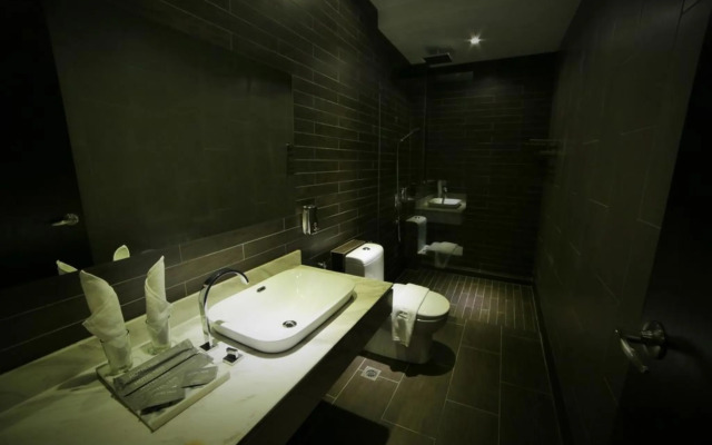 1825 Gallery Hotel