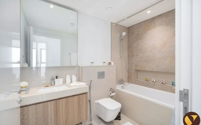 Vogue | Downtown with Direct Access to Dubai Mall