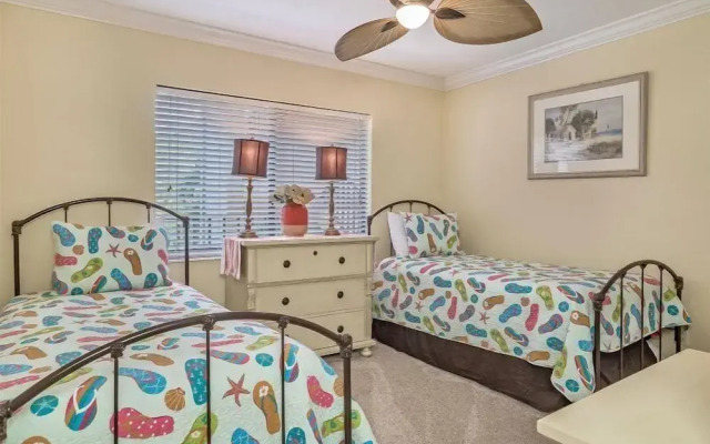 Sand Pointe 212