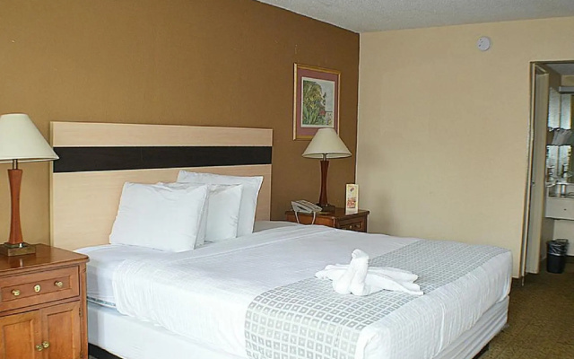 Roomba Inn & Suites - Kissimmee