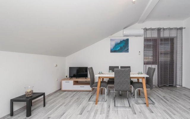 Awesome Home in Privlaka With Wifi and 4 Bedrooms