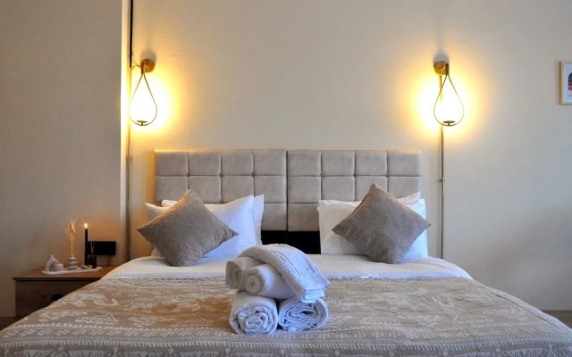 Golden Door Hotel