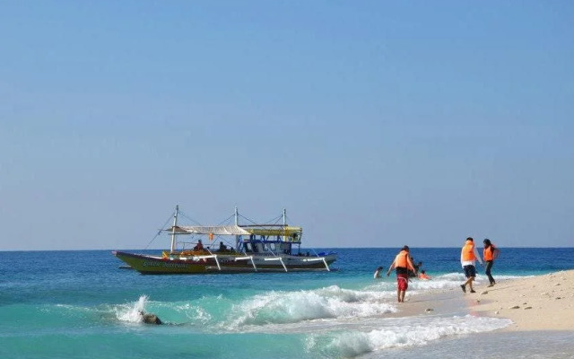 Sir Williams Lodge & Beach Resort