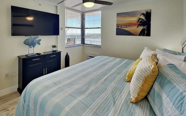 Lovers Key Beach Club 202