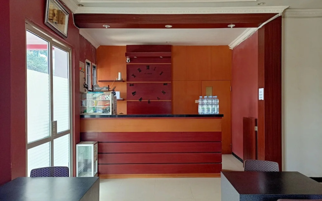 Hotel O Tri Homestay