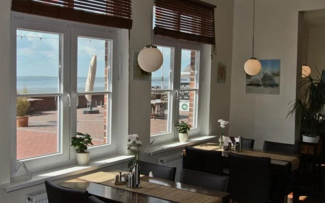 Strandhotels Seestern & Delphin