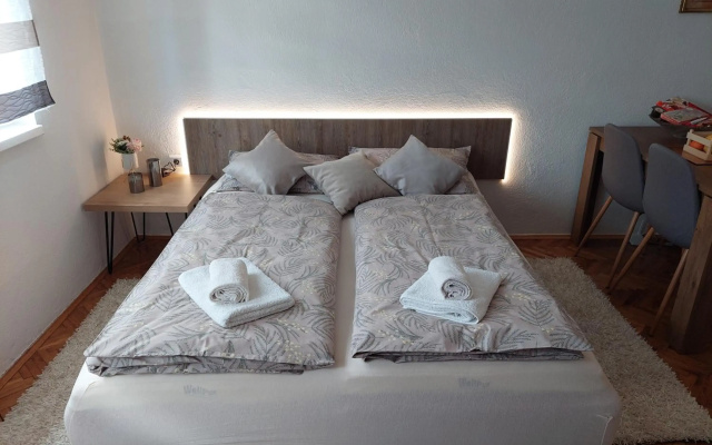 MB Deluxe Apartment