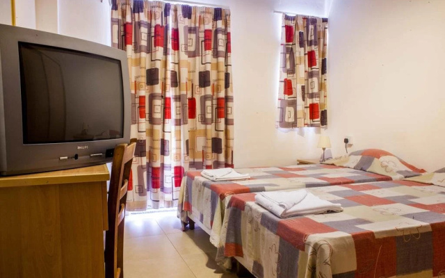 Tropicana Hotel