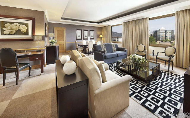 Отель NH Johannesburg Sandton