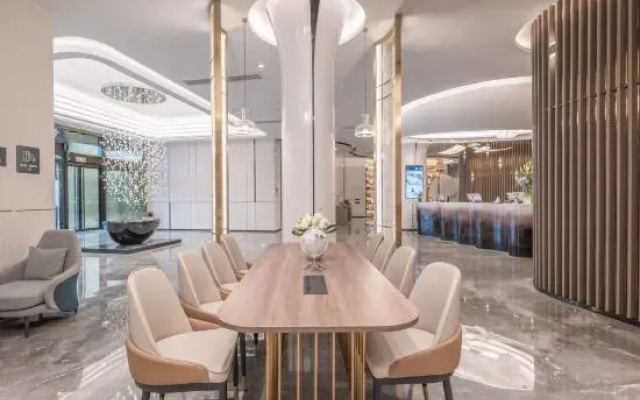 Atour Hotel Nanjing Jiangbei New District University of Technology