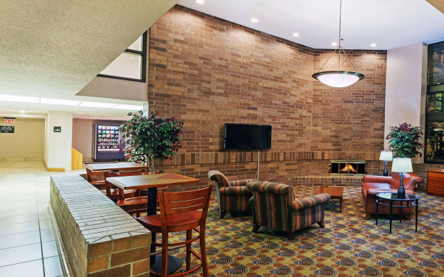 AmericInn by Wyndham Omaha