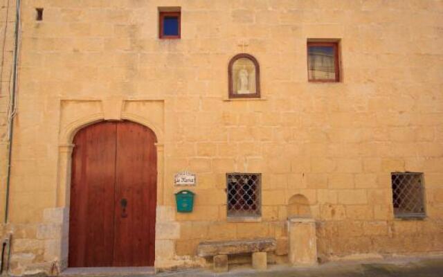 Отель Maria's B&B Мальта, Гасри - отзывы, цены и фото номеров - забронировать отель Maria's B&B онлайн вид на фасад