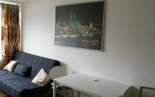 Apartment 35