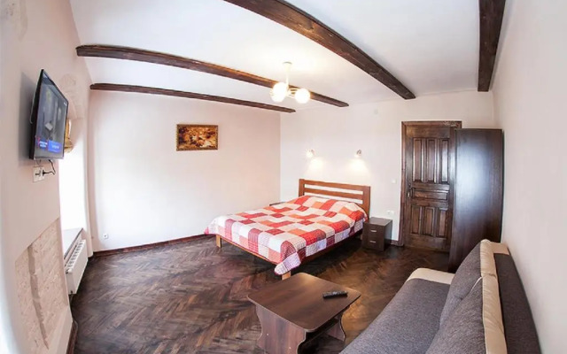 Apartamenti po vul. Vіrmens'ka 12/5
