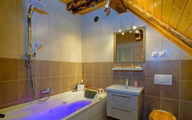 Holiday House Sobol
