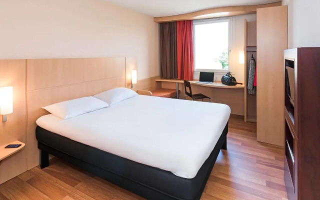 ibis Sisteron