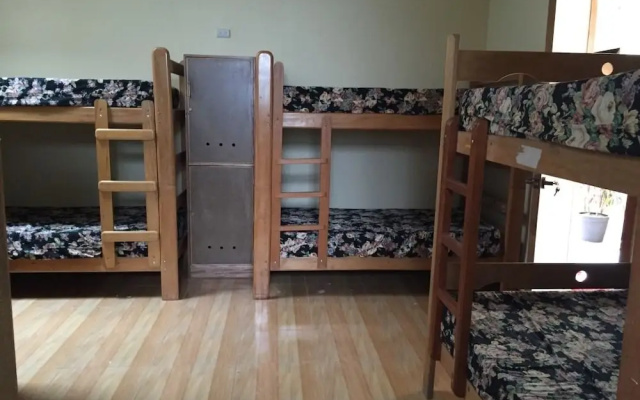 Hostal Alpes Lima