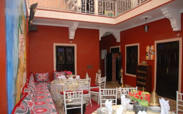 Red Castle Hostel - Backpacker